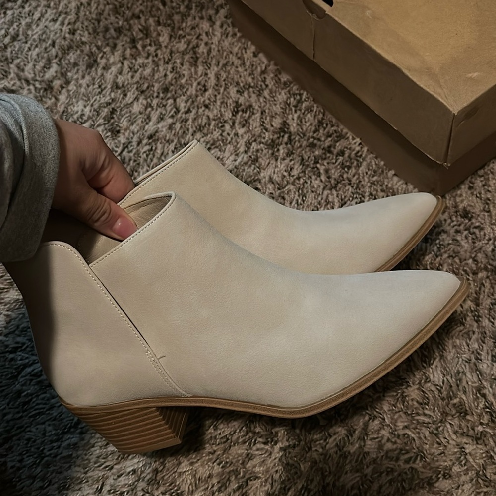 Cream 8.5 booties